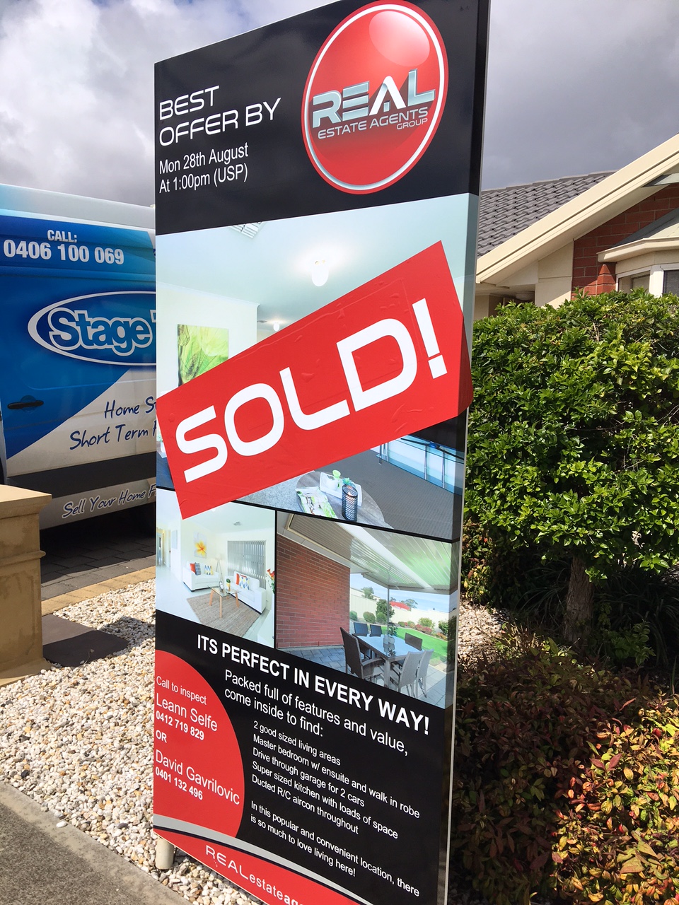 house-staging-sold-sign-01